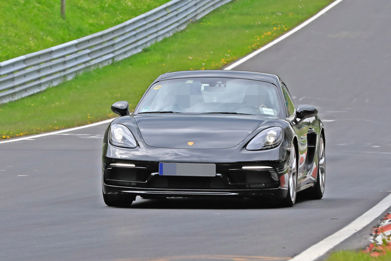 Illustration for article titled Six Cylinder Porsche 718 Boxster and Cayman Touring Models Spied Testing